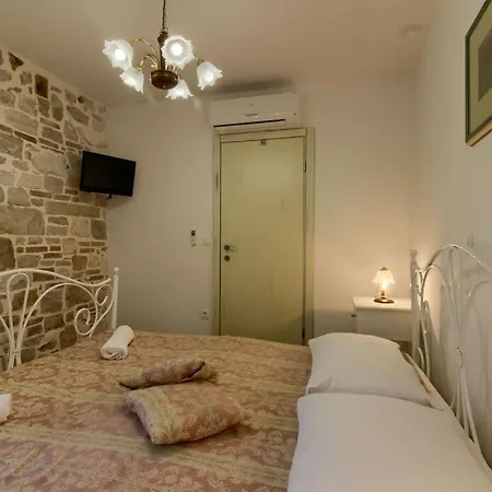 Zita Comfortable Holiday
