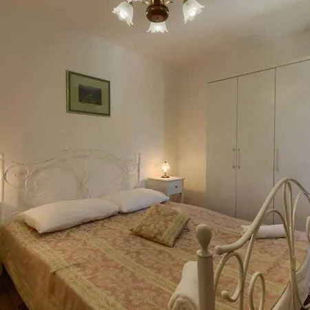 Zita Comfortable Holiday