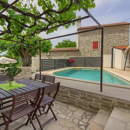 Zita Comfortable Holiday Villa Poreč